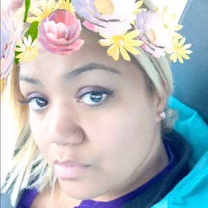 Meet your Posher, Ebanie